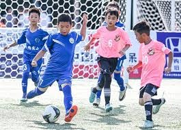 里沙利松晒AI制作孙兴慜雕像图，并艾特热刺官方“请安排”